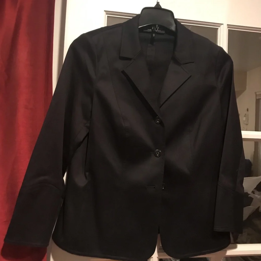 Escada blazer size 40 NWOT